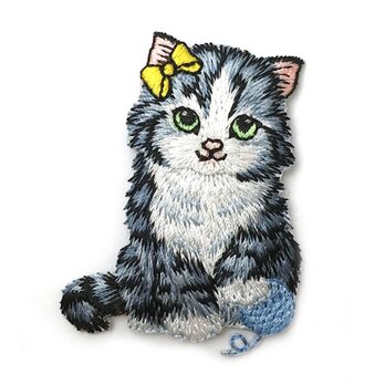 アップリケワッペン ブルーの毛糸とリボン子猫 UI　w-1842　 ねこ　キャットの画像