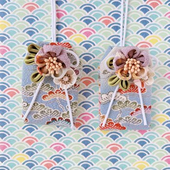 （青松）元巫女が作る花のお守り袋の画像