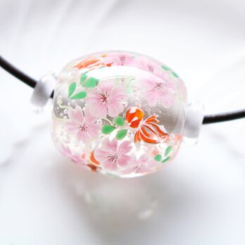 桜と金魚のとんぼ玉（ガラス玉）の画像