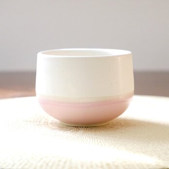 ころんと丸い桜花釉のかけ分けカップの画像