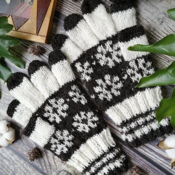 【メンズ】白と黒の花模様編みスマホ対応５本指手袋の画像