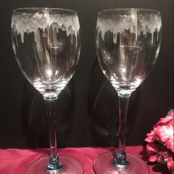 とろける雪のワイングラス・ペア〜手彫りガラス〜の画像