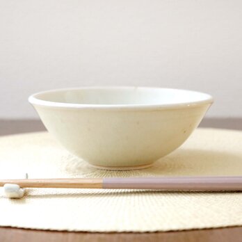 白陶土と藁灰釉の茶碗 ＊ ２の画像