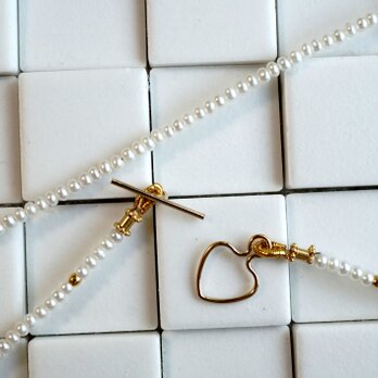 ハートを添えた小粒パールのネックレスの画像