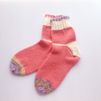 ウールの手編み靴下「キュート」の画像