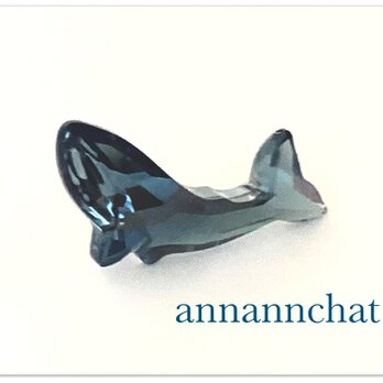 【稀少　オーストリア製　スワロフスキ―　クジラ　鯨　ピンブローチ　】23㎜　モンタナブルーの画像