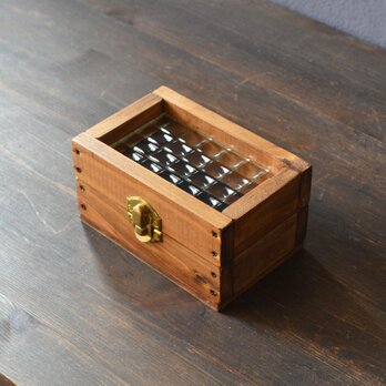 国産ひのきとレトロガラスのコレクションケース S size（チェッカーガラス）