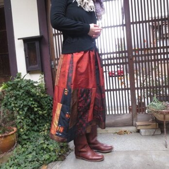 着物リメイク☆和の赤系中心で赤黒市松も大人な80cm丈の画像