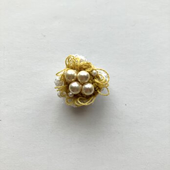 ちいさなブローチ"fuwari"