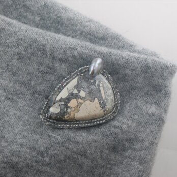 マリガノジャスパーと真珠一粒と極小ラブラドライトの画像