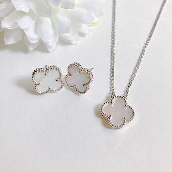 高品質 お得な２点セット！ホワイトシェルネックレスとピアス　又はイヤリングの画像