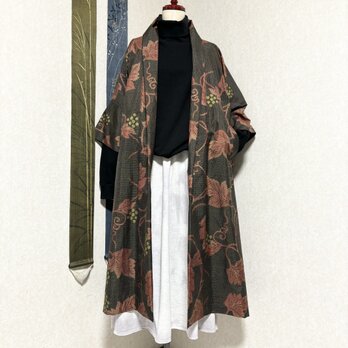 大島紬で作ったコート　寒草の画像
