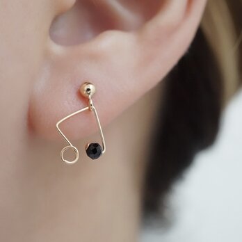 【ピアス／イヤリング】「小さな音符」八分音符 ブラックスピネル 黒 天然石 14kgf 樹脂 ノンホール アレルギー対応