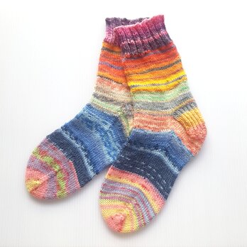 ウールの手編み靴下「色とりどり」の画像