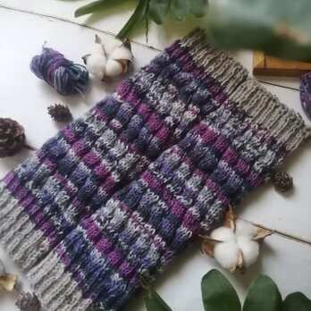 【Ｍ】紫の花の海〜オパール毛糸のスパイラル編みレッグウォーマーの画像