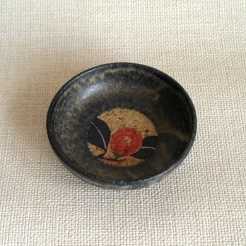 浅鉢（金銀彩紅椿）の画像