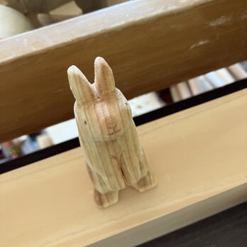 木製彫刻うさぎ　檜の画像