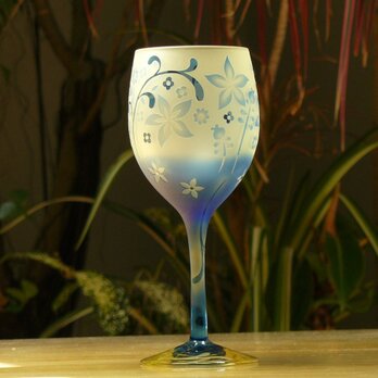 青い小花のワイングラス　Ｂ　(1個）の画像