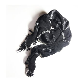 手織り 黒とグレー 秋冬物 大判ストールの画像