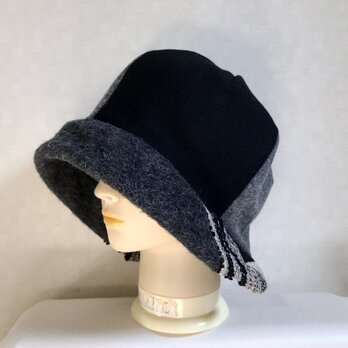 魅せる帽子☆ふんわり軽い♪ウール100%のバイカラークロッシュ～ブラック&グレーの画像