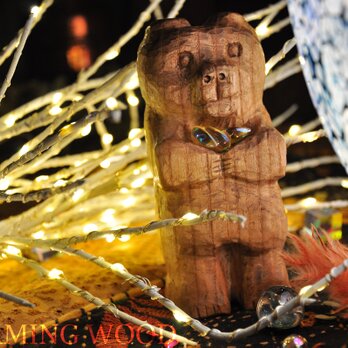 白樺の森の熊の木彫り Birch forest bear ornamentの画像