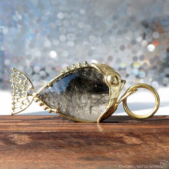 トルマリンinクォーツ フィッシュ チャーム / Tourmaline in Quartz Fish charmsの画像