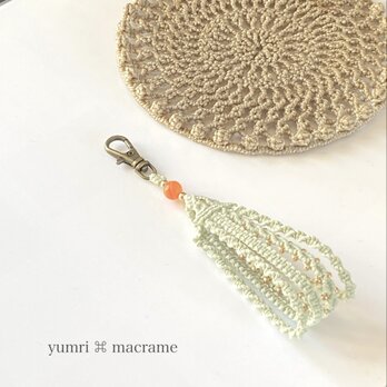 yumri ⌘ macrame  マクラメレース　4連ストラップ［10cm］ミント0.75 天然石の画像