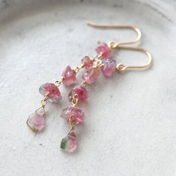 【★SALE】原石トルマリンのロングピアス【04】