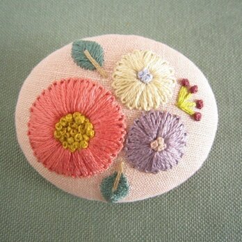 手刺繍ブローチ　『ブーケ』