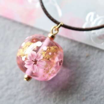 ＊期間限定SALE＊とんぼ玉ガラスペンダント桜(ピンク）金箔入りの画像