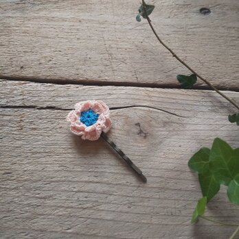 レース編みのお花のヘアピンの画像