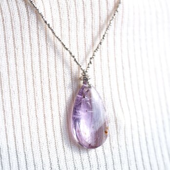 'Cacoxenite in amethyst' silver pendantの画像