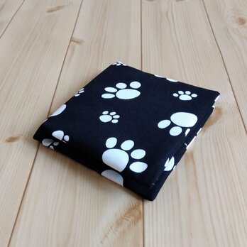 肉球　犬猫の足跡　携帯ティッシュケース　ボックスティッシュから詰め替え　花粉症　黒　　600の画像
