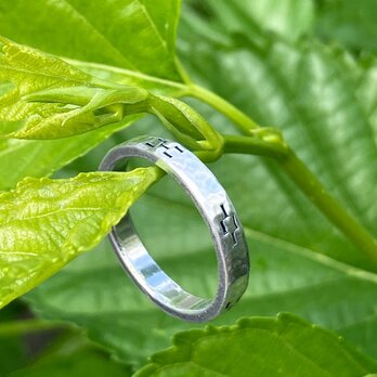好みの色をオーダーして作る、沖縄の縁起物〝ミンサー〟デザインの指輪※名入れ無料の画像