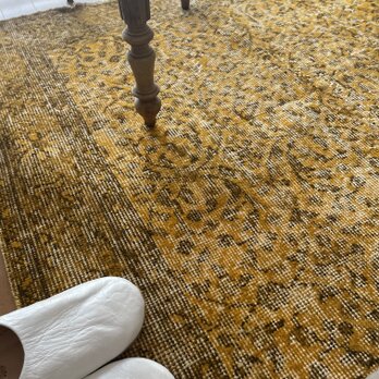 116×208 黄金イエローオーバーダイ　草花ボタニカル　サークル模様　トルコヴィンテージラグの画像