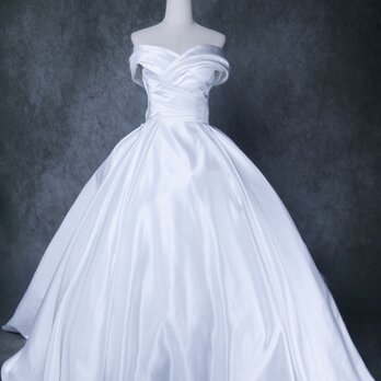 クラシカル ウエディングドレス オフショルダー 胸元フリル プリンセスライン 結婚式/披露宴の画像