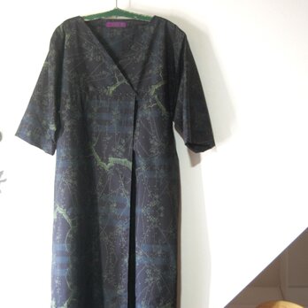 展示品　大島紬　エ霞と梅柄のワンピース　着物リメイクの画像