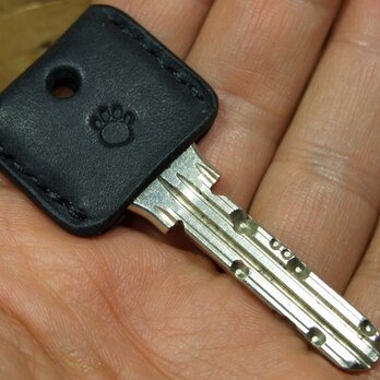 肉球刻印のキーカバー　プエブロブラック