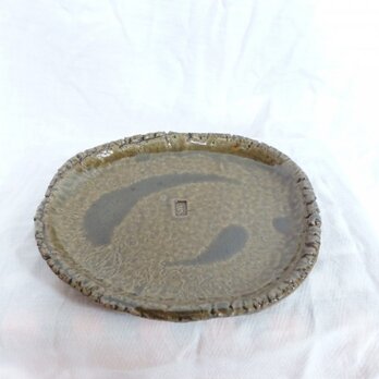 ビードロ釉の変形丸皿の画像