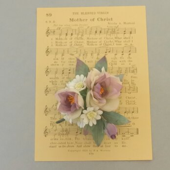 ミニバラと小花の布花コサージュ・モーブの画像