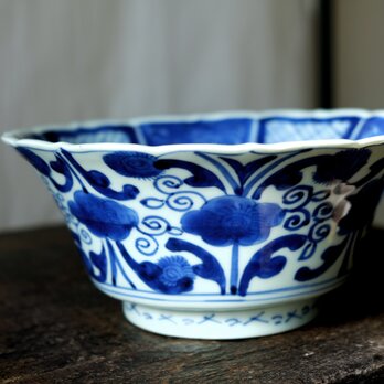 オリエンタルな雰囲気◆青で素敵。伊万里　波縁染付七寸深鉢　骨董・antiques 碗　暮らしに。　江戸末期の画像