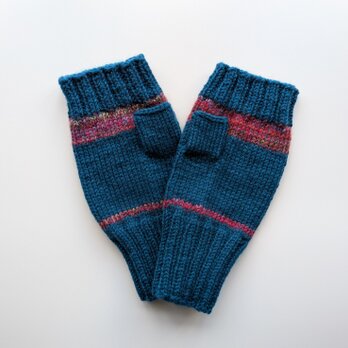 単色糸と段染め糸の切り替えハンドウォーマー　フォレストブルー