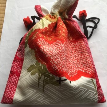 ７５４５　絞りと花柄の振袖で作った巾着袋　＃送料無料の画像