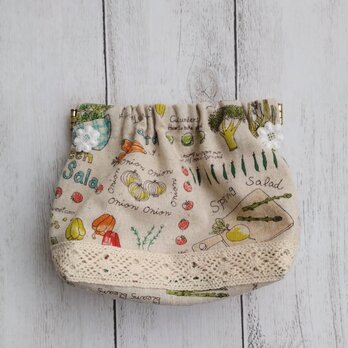 リネン雑貨　バネ口ポーチ　野菜柄