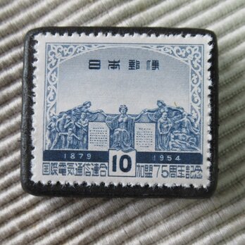 日本　国際通信連合切手ブローチ9227の画像
