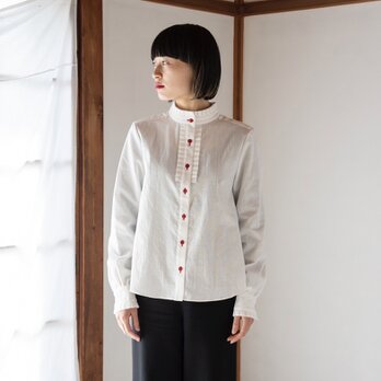 【遠州織物】ネップミックスダンガリー フリルシャツ  White / 赤ボタン / サイズ２の画像