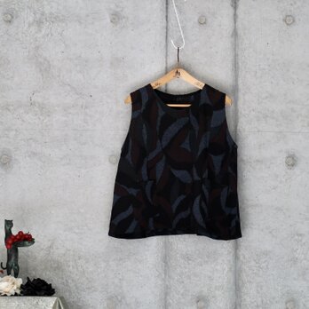 着物リメイク　紬のベスト　トップス/フリーサイズの画像