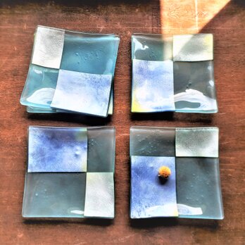 ガラス皿　シルバー＆ブルー 15㎝角の画像