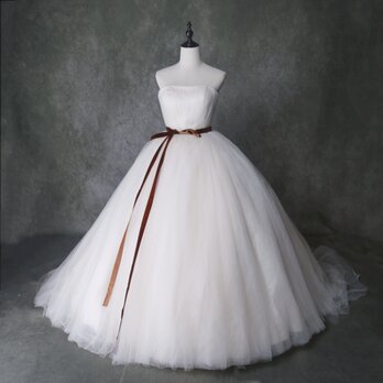 ウェディングドレス フレアスカート アイボリー サッシュベルト ビロード ビスチェドレス 花嫁の画像