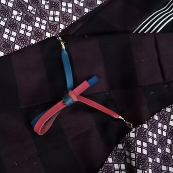 本革一重結び羽織紐 黒+青染色レザー　着物や浴衣の羽織のワンポイントに！の画像